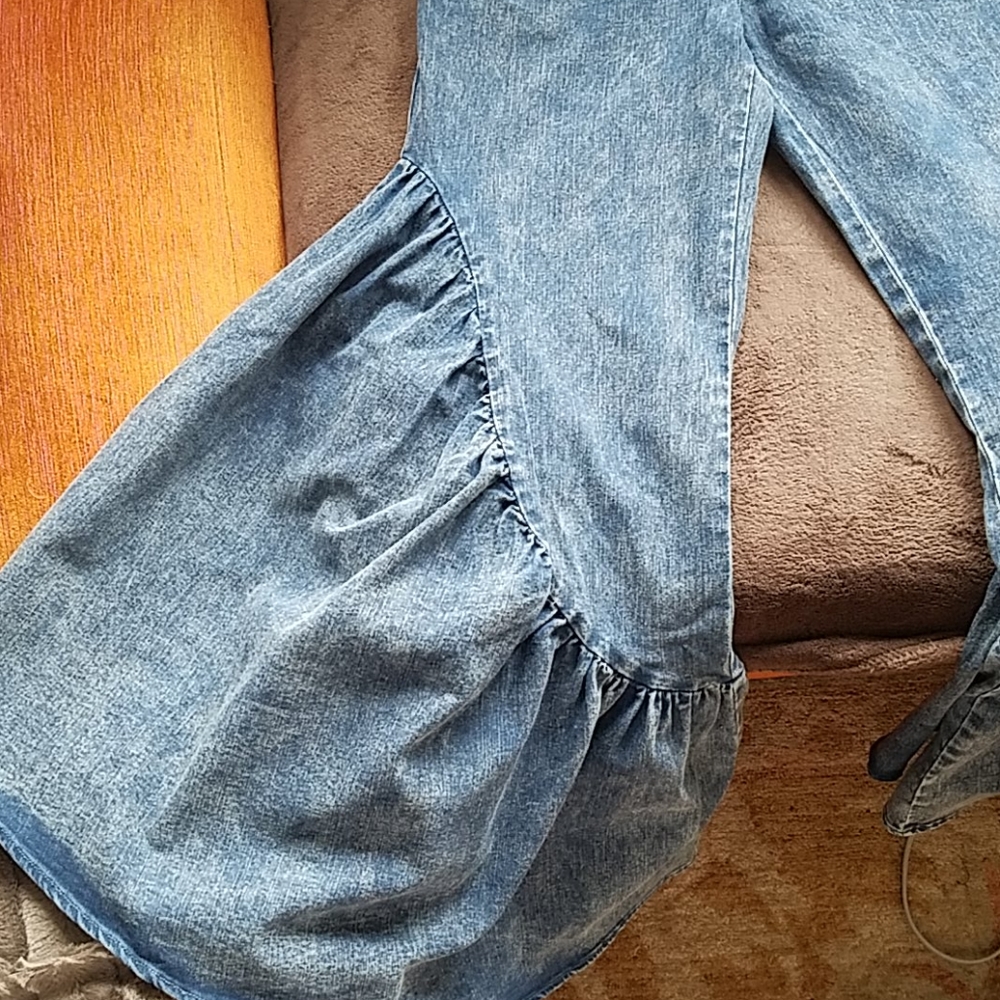 **HP** Ruffled Boho Wide Leg Jeans - Picture 5 of 11